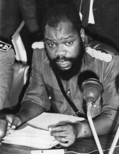 Odumegwu Emeka Ojukwu (1933 - 2011), proclame l’indépendance du Biafra en mai 1967 et en devient le chef militaire.