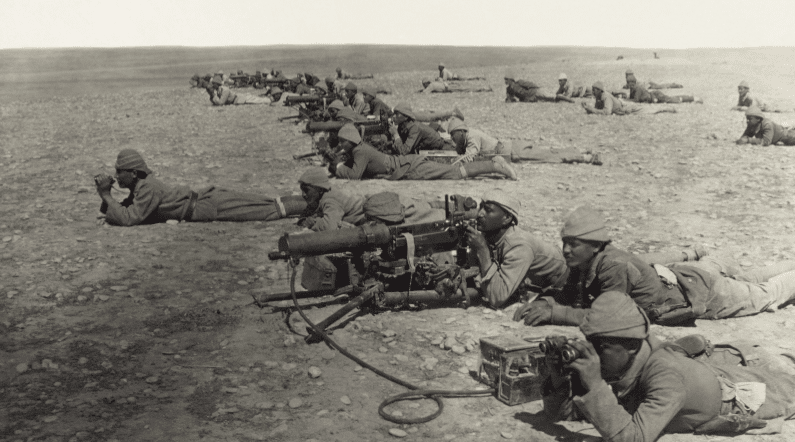 Corps d'artillerie ottoman sur la ligne de Tell el Sheria Gaza. Photo: American Colony Jerusalem - Library of Congress