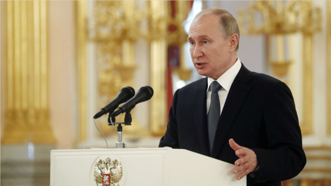 Le président russe Vladimir Poutine prenant la parole au cours d’une cérémonie pour recevoir les lettres de créance des nouveaux ambassadeurs étrangers en Russie au Kremlin, à Moscou, en Russie, le mercredi 3 juillet 2019.
Photo : SIPA AP22354079_000009