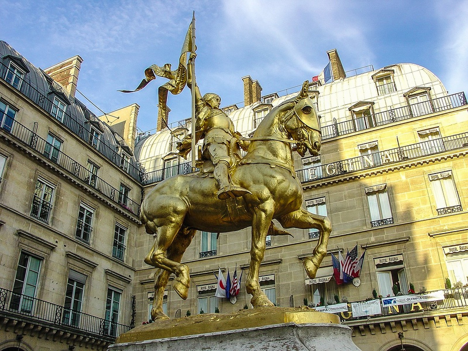 Statue de Jeanne d'Arc à Paris,
Pixabay (C).