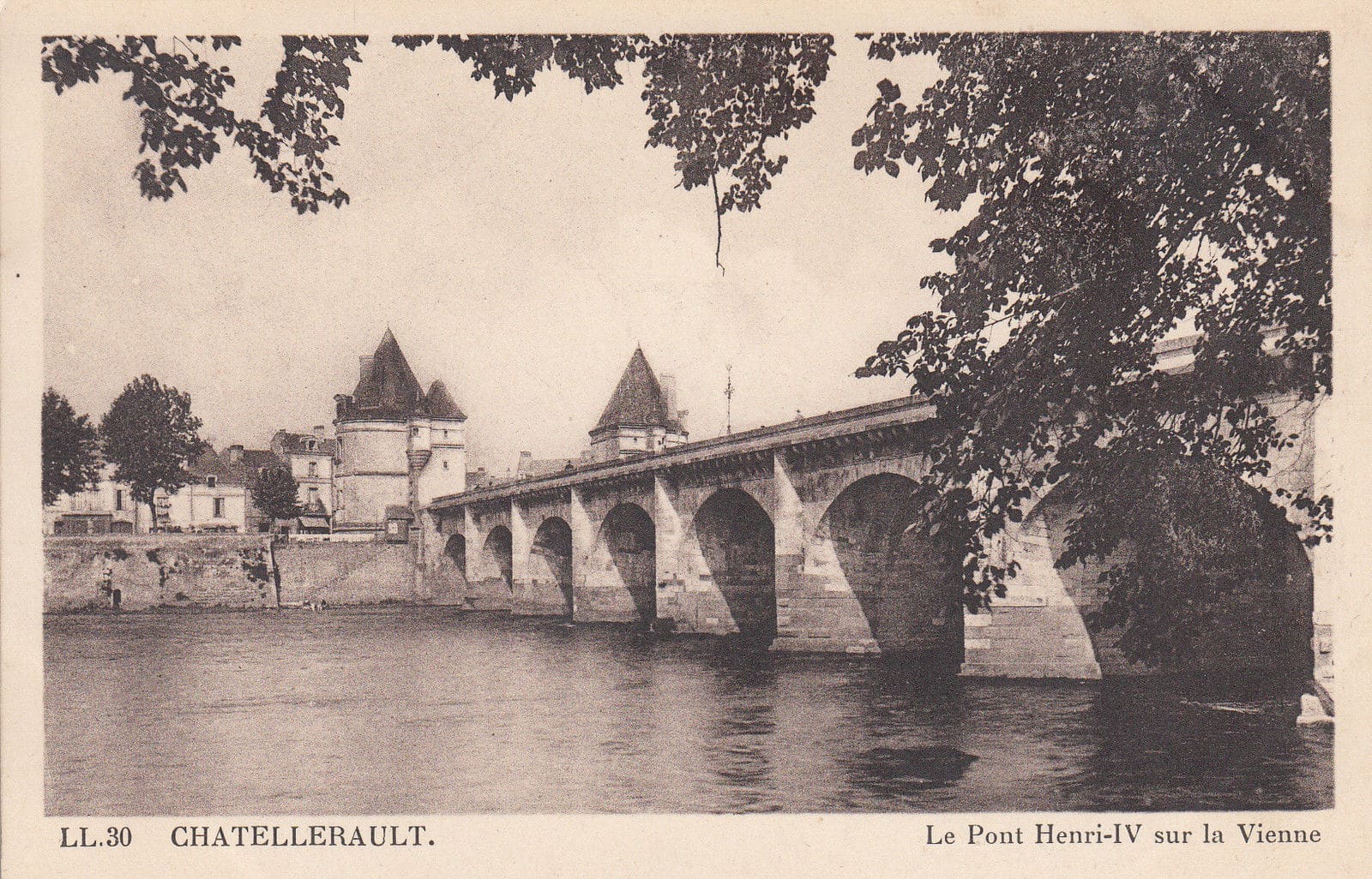 Le pont Henri IV sur la Vienne
© Yves Montenay