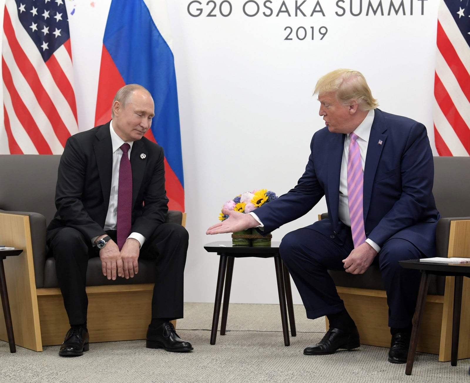 Donald Trump et Vladimir Poutine lors du G20 à Osaka au Japon le 28 juin 2019,
Auteurs  : Kommersant/SIPA,
Numéro de reportage  : SIPAUSA30173317_000003.