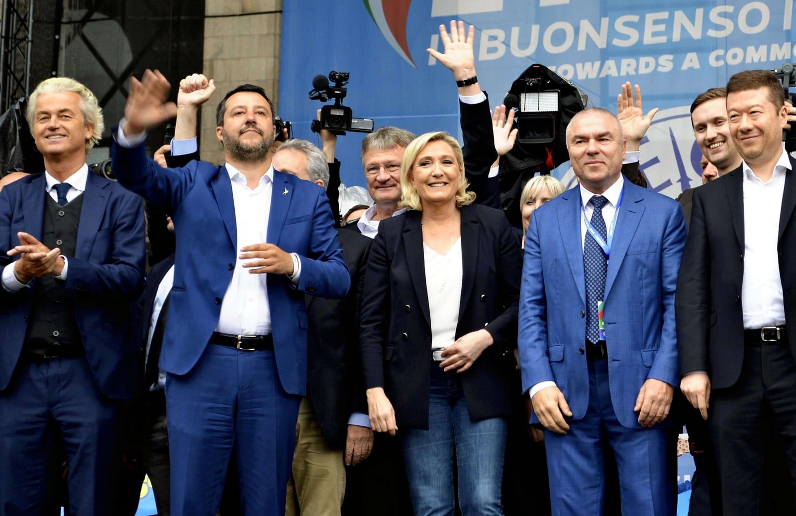 Les "populistes" Wilders, Salvini, Le Pen, Mareshki et Okamura à Milan le 18 mai 2019, à une semaine des élections européennes,
Auteurs  : Minako Sasako/AP/SIPA,
Numéro de reportage  : AP22337513_000004.