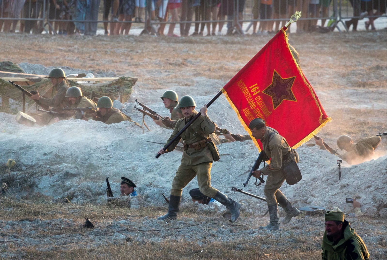 Reconstitution du siège de Sébastopol  au Festival historique militaire de Crimée le 13 septembre 2019,
Auteurs  : Sergei Malgavko/TASS/Sipa USA/SIPA,
Numéro de reportage  : SIPAUSA30181677_000016.