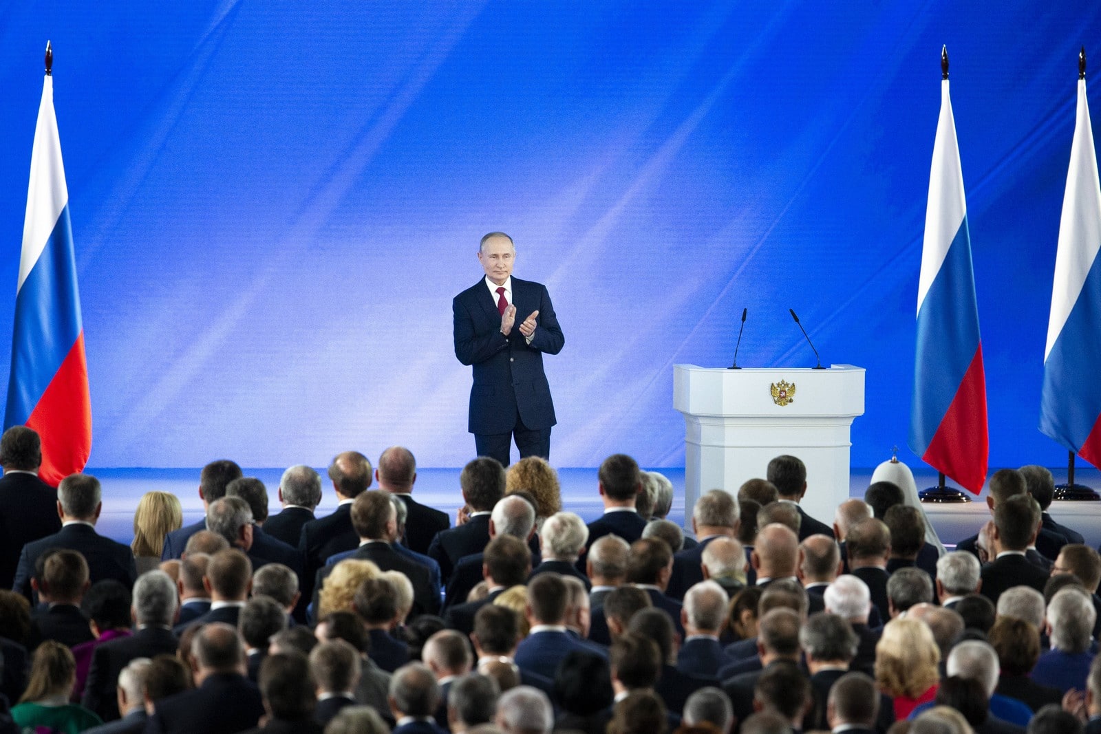 Applaudissements lors du discours de Vladimir Poutine devant le Conseil d'État le 15 janvier 2020 : un peuple derrière son président,
Auteurs  : Alexander Zemlianichenko/AP/SIPA,
Numéro de reportage  : AP22418673_000002.