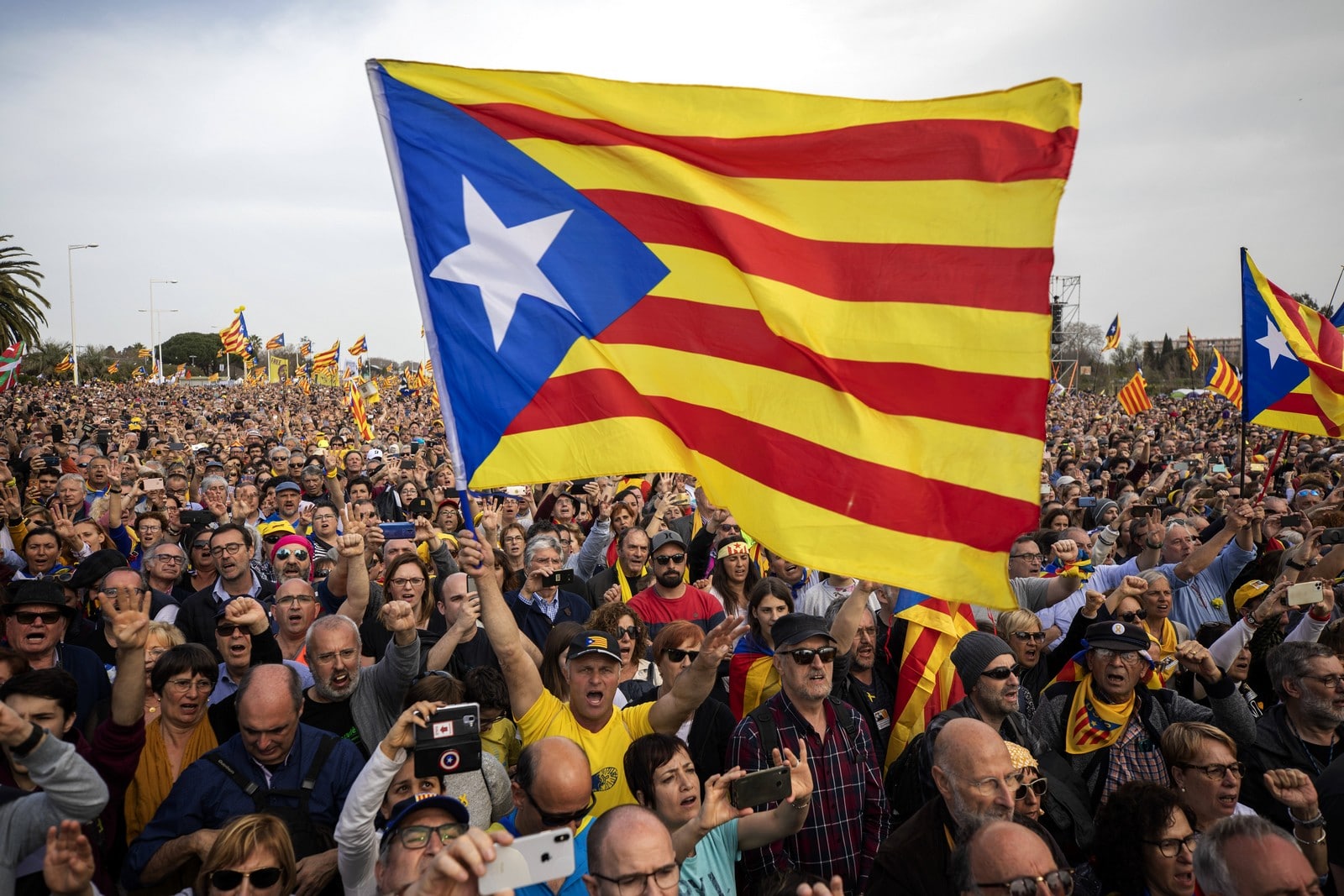 Manifestation à Perpignan pour l'indépendance de la Catalogne,
Auteurs  : Emilio Morenatti/AP/SIPA,
Numéro de reportage  : AP22433614_000005.