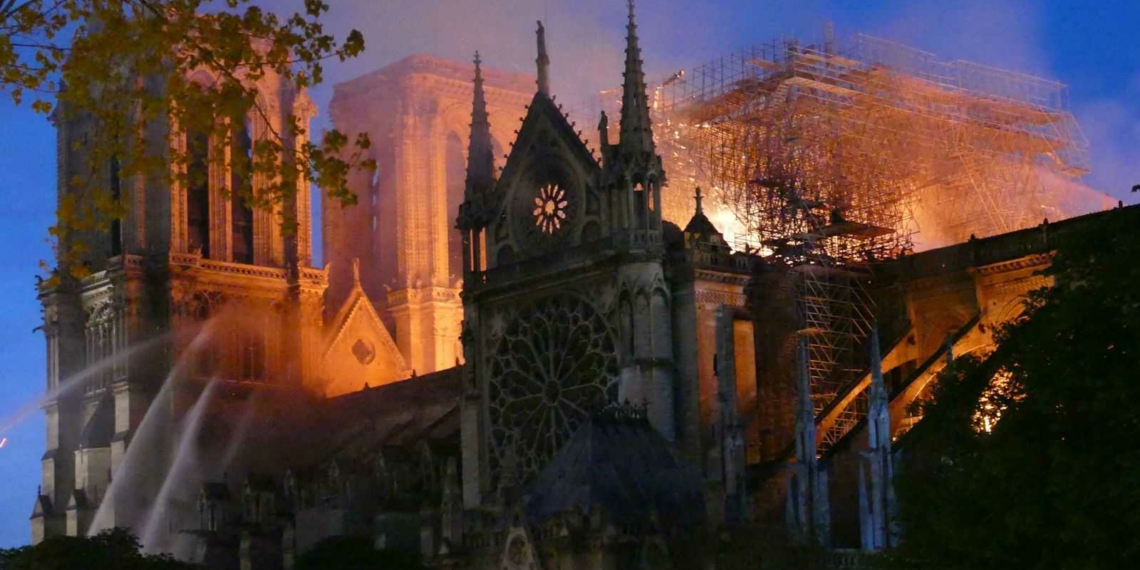 Documentaire NotreDame de Paris sauver des flammes et de l