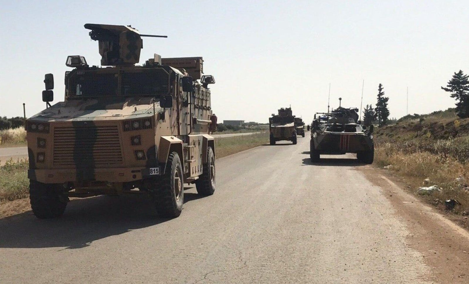 Patrouille turque et russe sur l'autoroute M4 dans le nord de la Syrie.
00963157_000002
Photo : SIPA