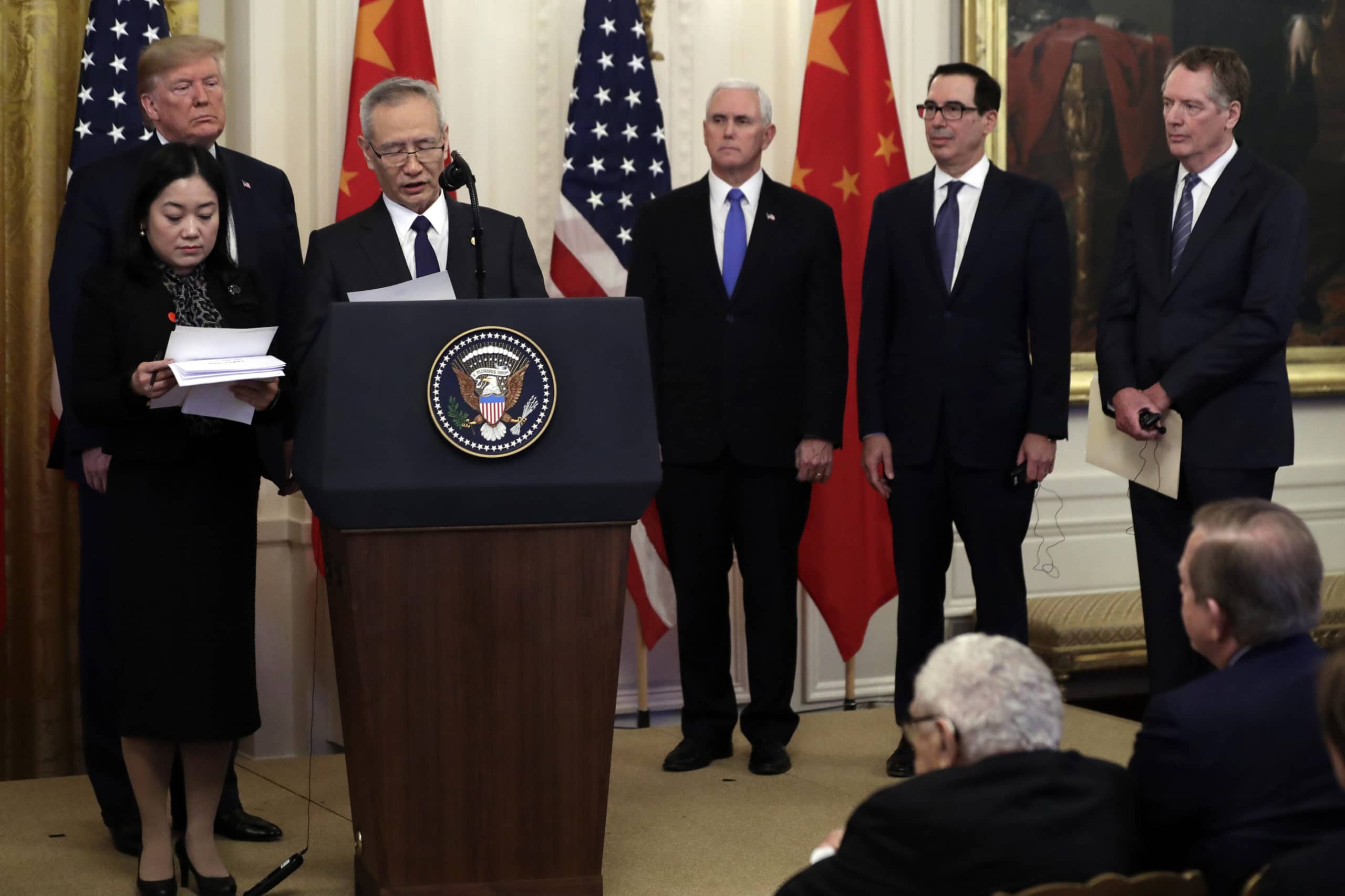 Donald Trump et Liu He à la Maison blanche, à l'occasion de la signature d'un traité économique, le 15 janvier 2020. Photo : Evan Vucci/AP/SIPA AP22418430_000062