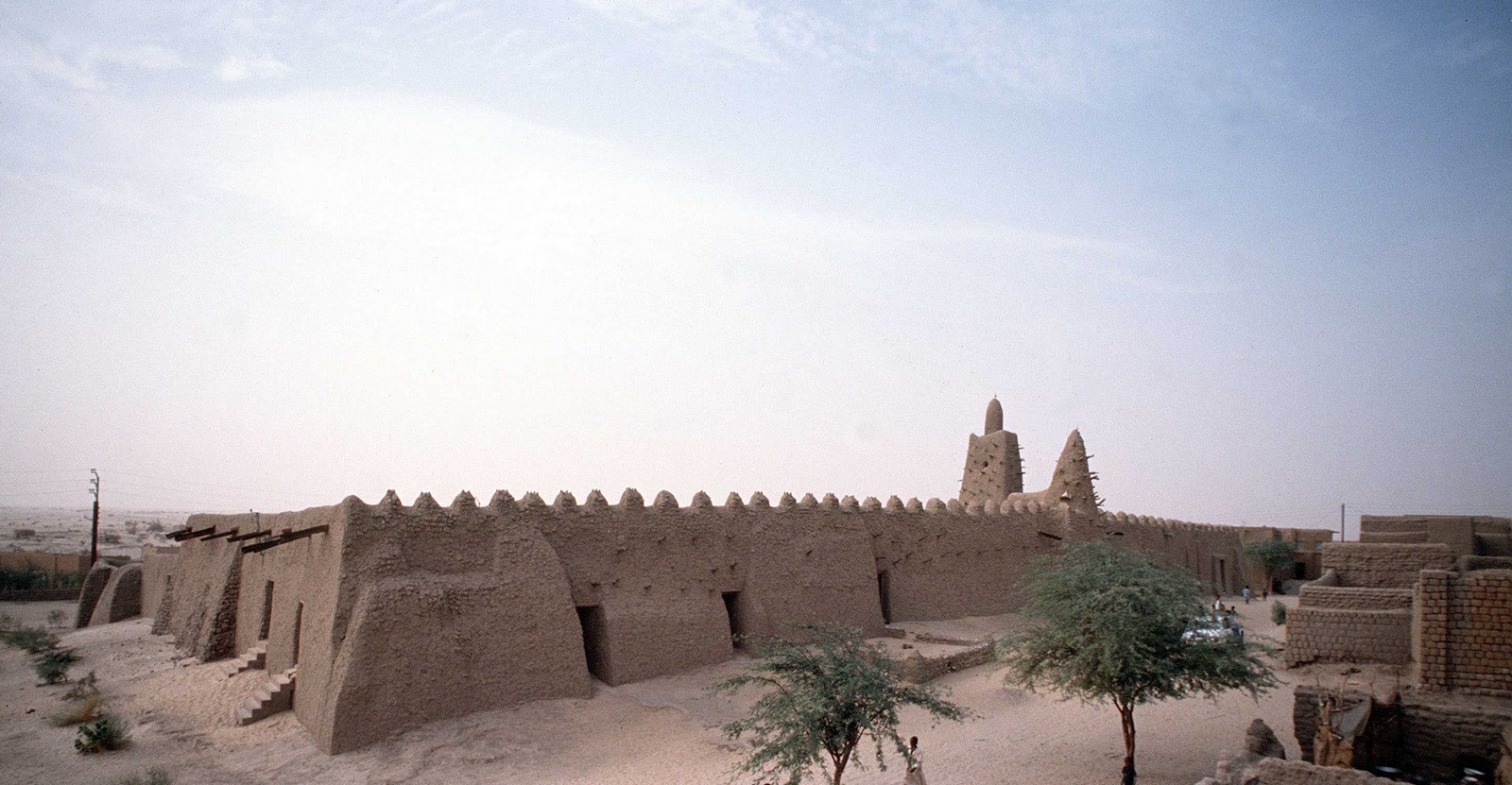 Tombouctou, un patrimoine multiséculaire en danger,
Auteurs  : CAVALLI/SIPA,
Numéro de reportage  : 00378278_000001.