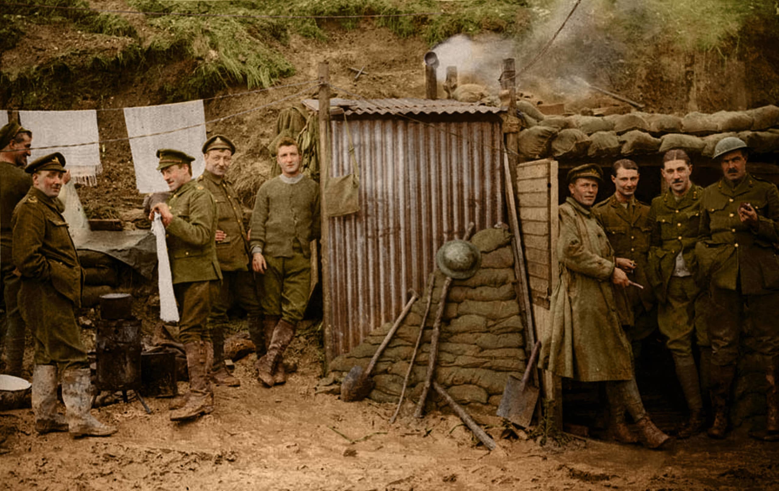 Soldats anglais lors de la bataille de la Somme (photo colorisée) © MARY EVANS/SIPA Numéro de reportage  : 51359519_000006