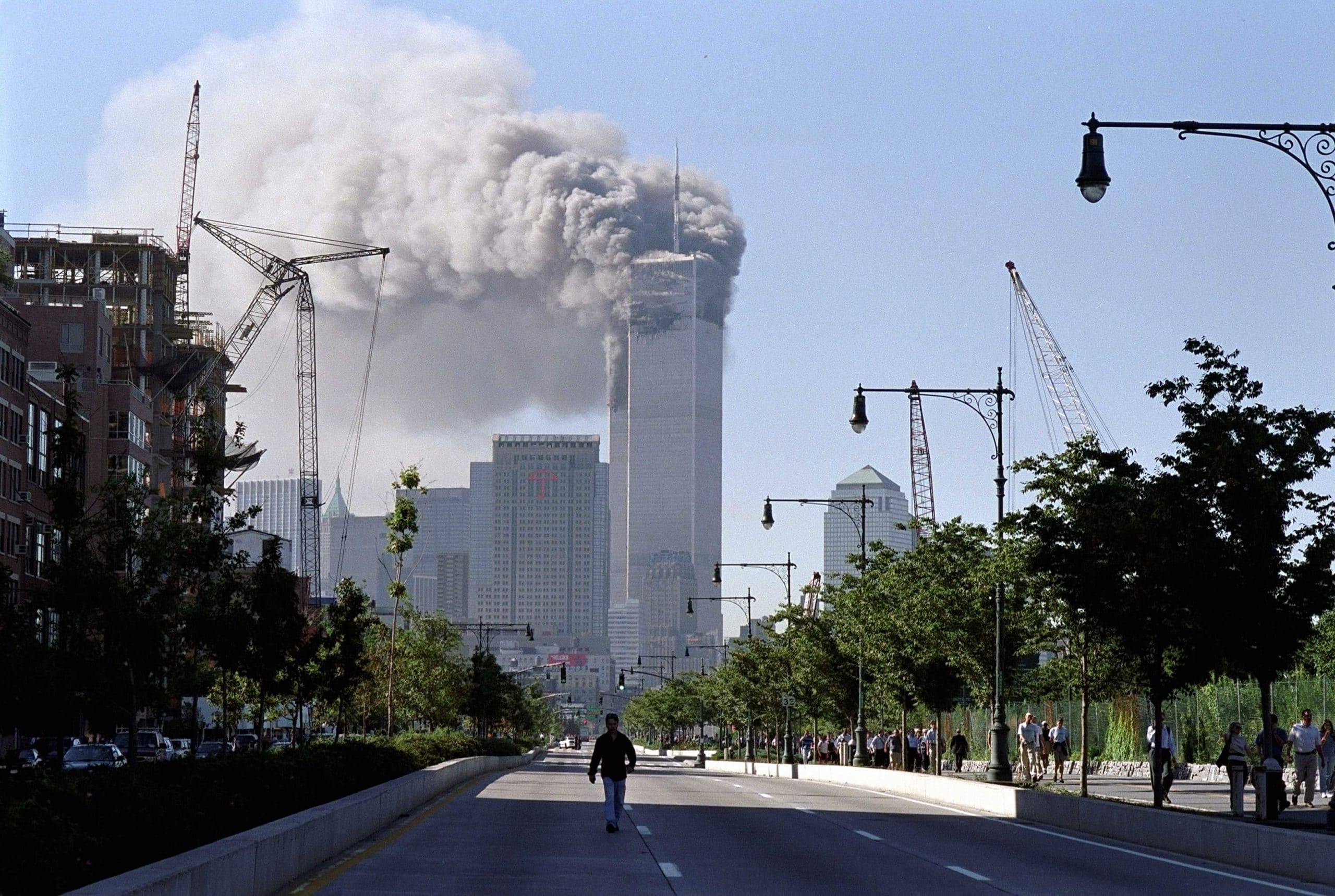 L'attentat des Twin towers du 11 septembre 2001, fruit de nombreuses théories du complot © SCHWARTZ MICHAEL/SIPA Numéro de reportage  : SIPAUSA30072577_000025