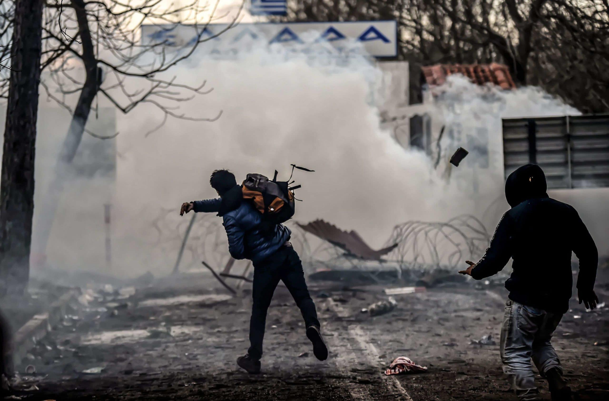 Affrontements entre migrants et forces de l'ordre à la frontière grecque le 1er mars 2020 © Ismail Coscun/Intime News/Athena Pictures/REX/SIPA Numéro de reportage  : Shutterstock40753594_000017