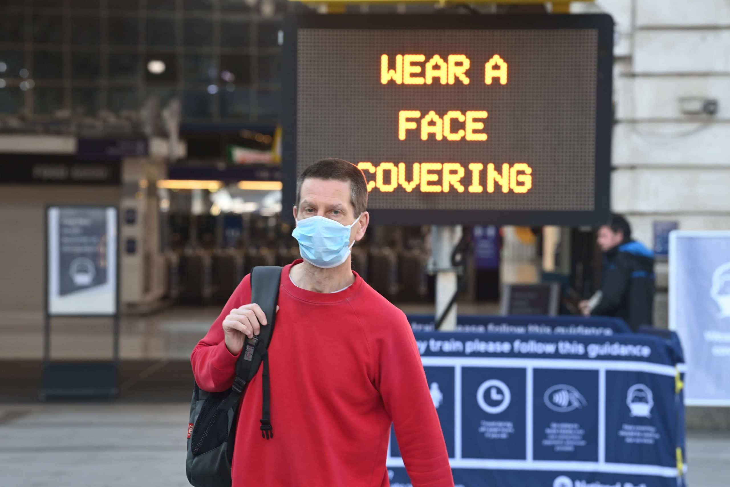 Le port du masque obligatoire dans les transports de Londres, 15 juin 2020 - Photo : Ben Cawthra/REX/SIPA Shutterstock40771814_000005