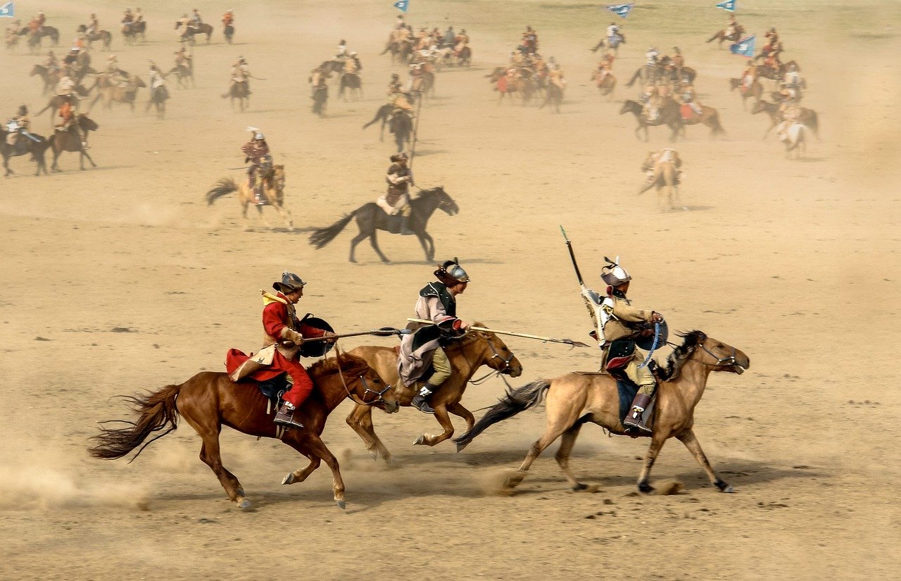 Reconstitution d'une bataille avec des guerriers mongoliens © Pixabay