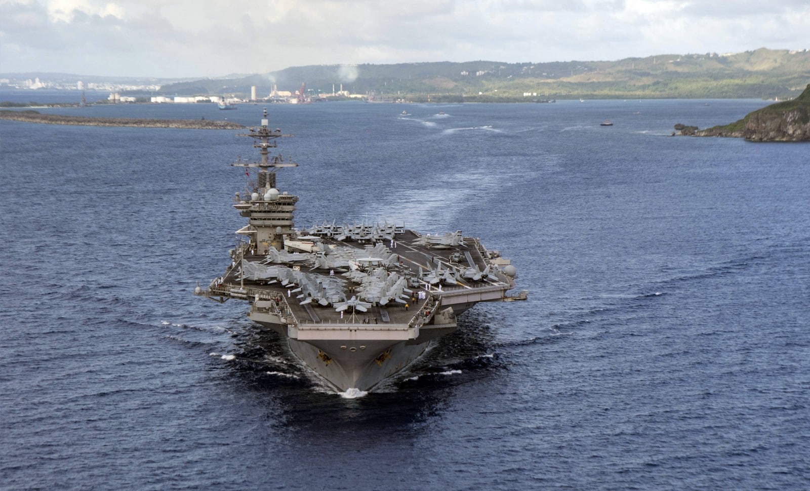 Le porte-avions américain USS Theodore Roosevelt © Mass Communication Specialist Seaman Kaylianna Genier/AP/SIPA AP22461658_000001
