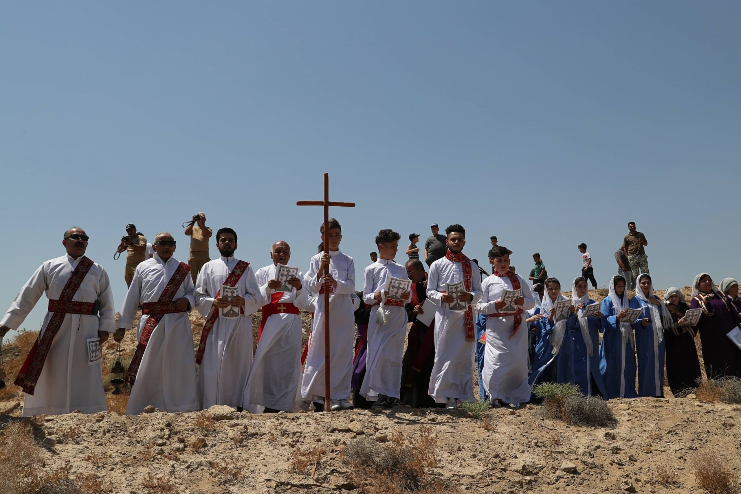 Chrétiens irakiens durant une messe près de Bagdad (c) SIPA/AP Photo/Khalid Mohammed)/BKM104/19235594227041//1908231854