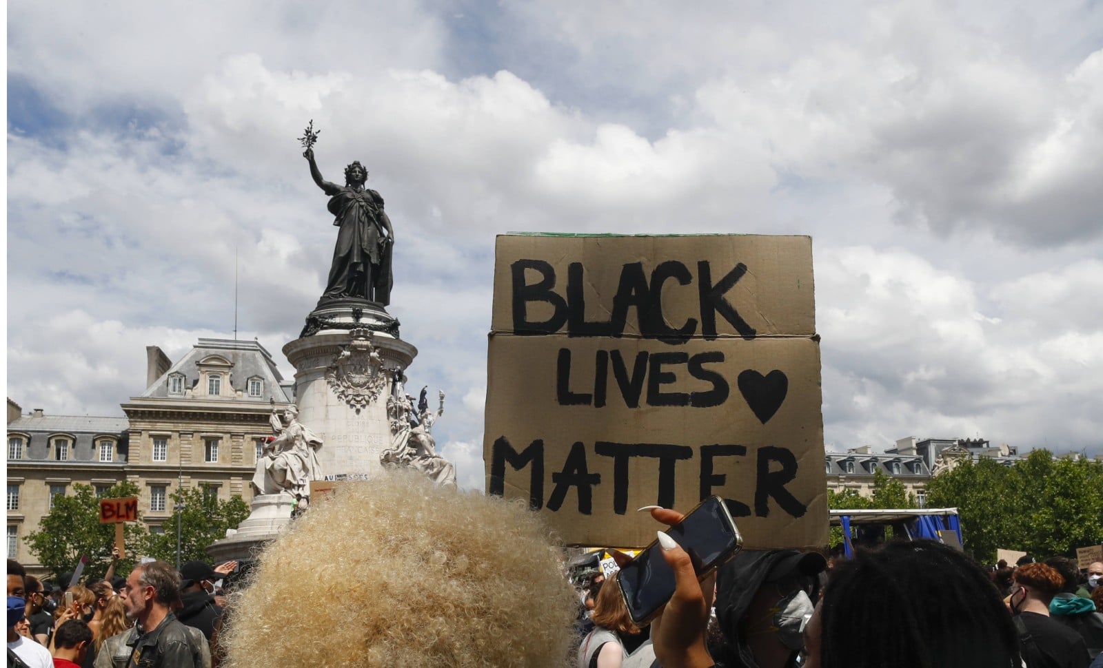 Manifestation BLM le 13 juin à Paris (c) SIPA / AP Photo/Thibault Camus)/PDJ116/20165479342403//2006131523