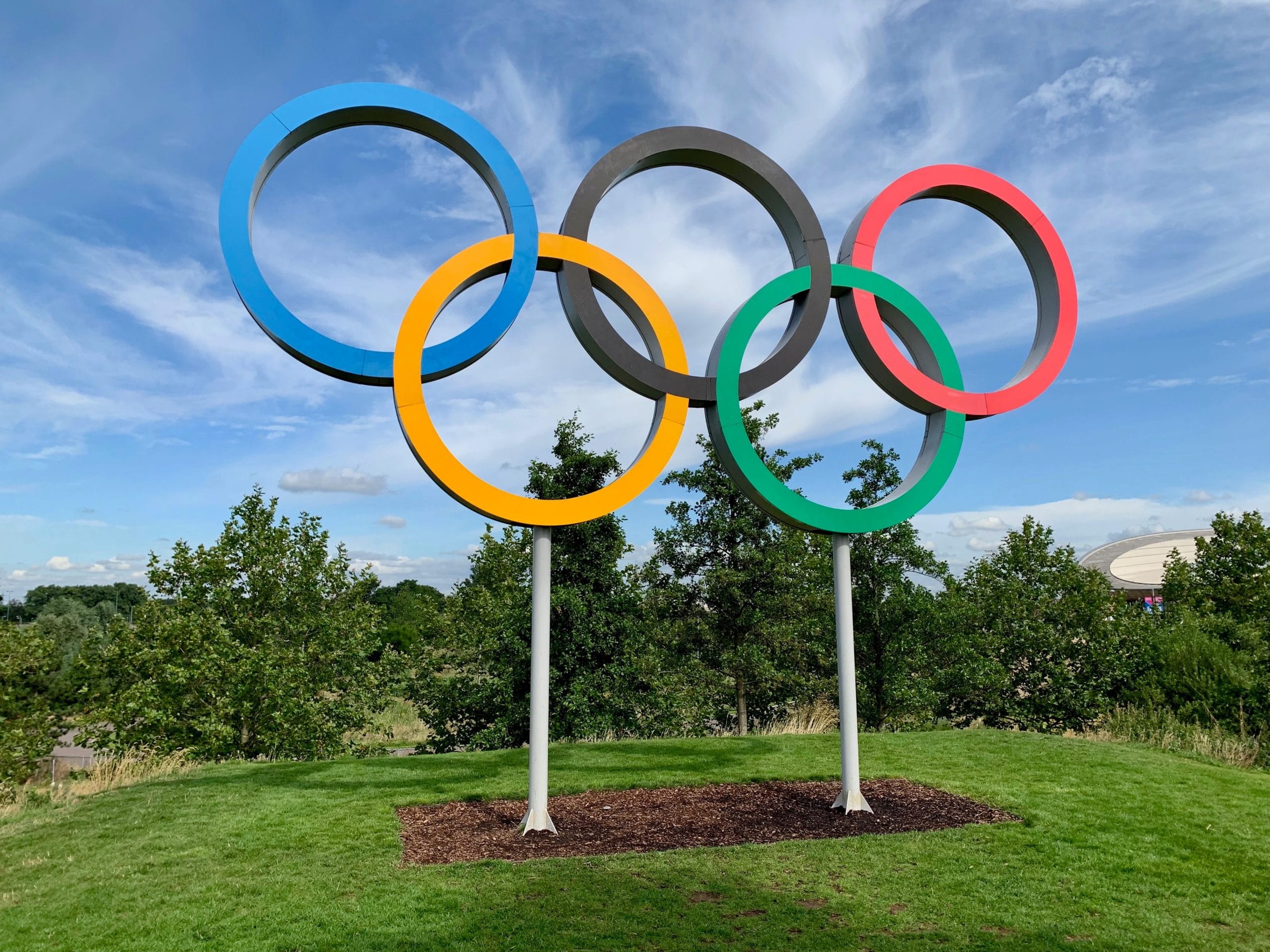 Les anneaux olympiques au Queen Elizabeth Olympic Park à Londres (c) Unsplash