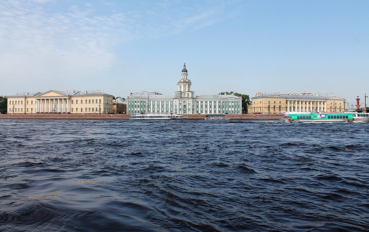 Le Palais d'Hiver à Saint-Pétersbourg, donnant sur la mer Baltique (c) Pixabay