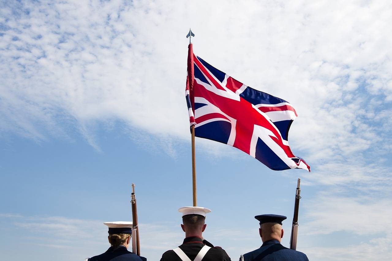 Garde au drapeau britannique (c) Pixabay