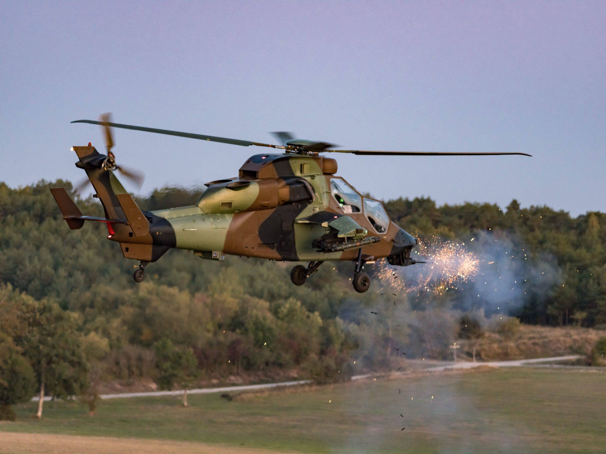 Helicoptere Tigre en session tir (c) Sipa 00924586_000009