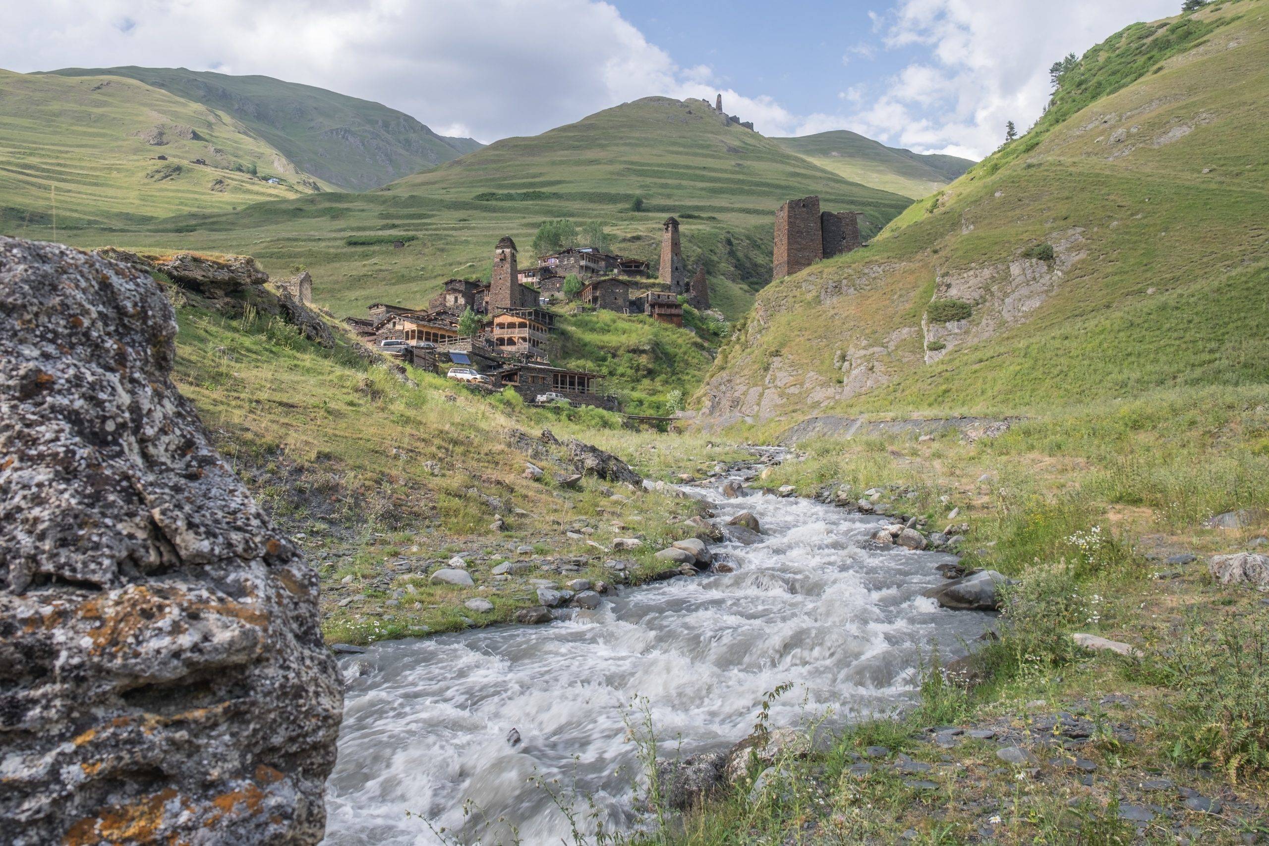 Dartlo, a small village in Georgie (c) Unsplash