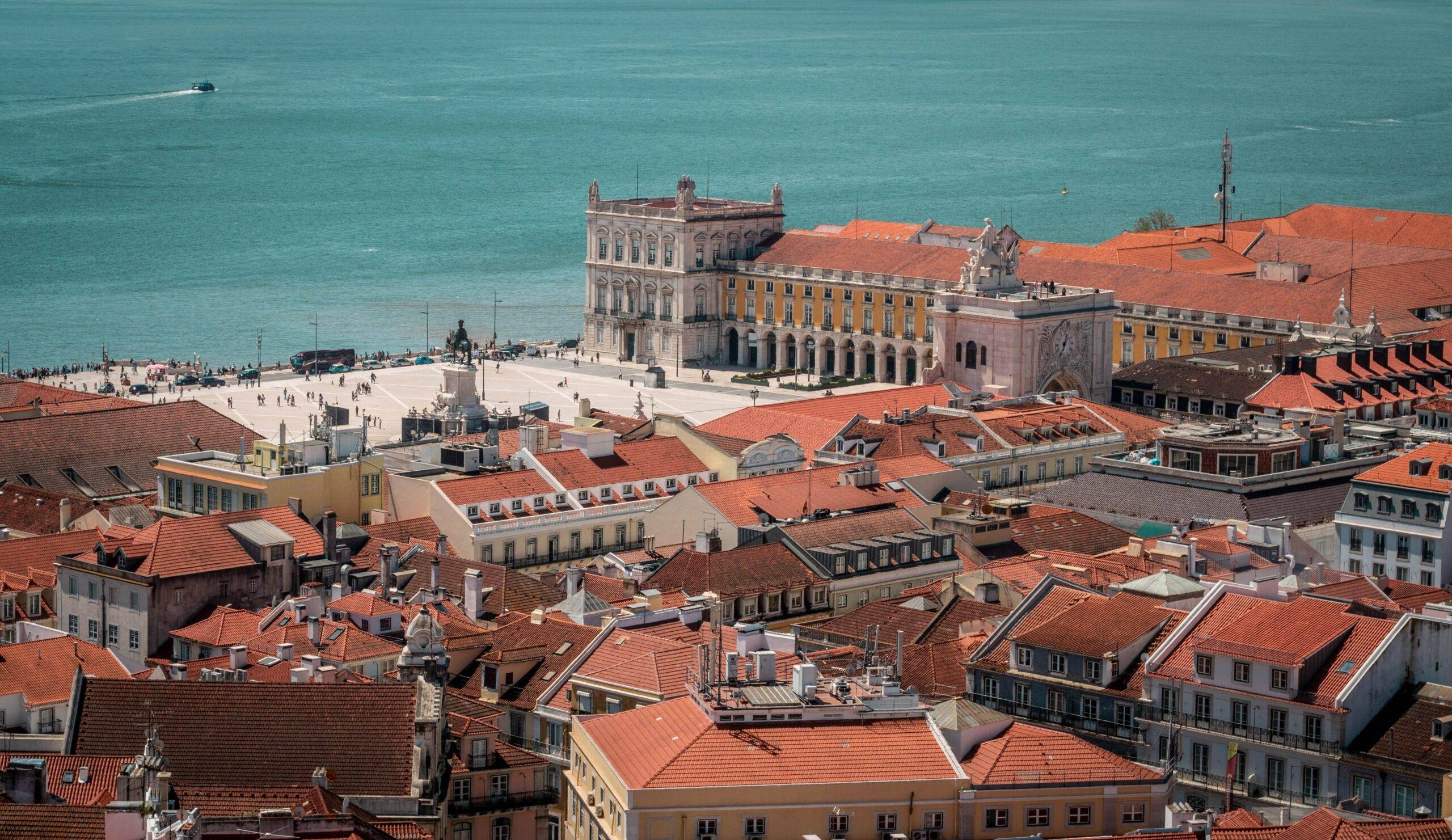 Lisbonne, entre le Tage et l'Atlantique.
