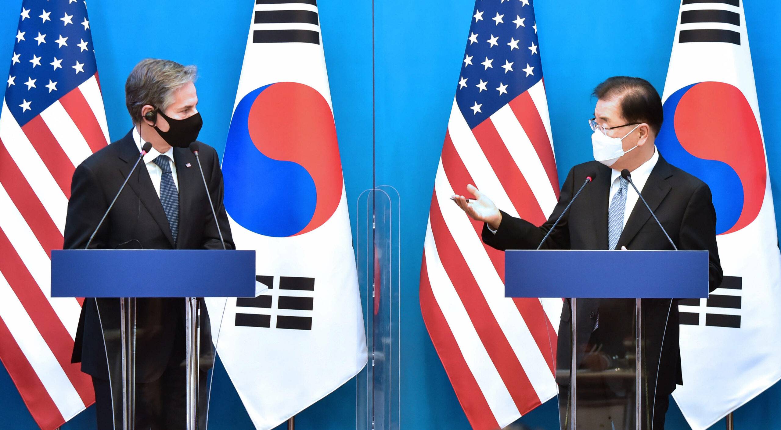 S. Korea-U.S. joint news conference South Korean Foreign Minister Chung Eui-yong (R) and his U.S. counterpart Antony Blinken hold a joint news conference after their meeting at the foreign ministry in Seoul on March 18, 2021. (Pool photo) (Yonhap)/2021-03-18 14:20:20/ 
 Photo via Newscom/yonphotos183973/Yonhap News/Newscom/SIPA/2103180625