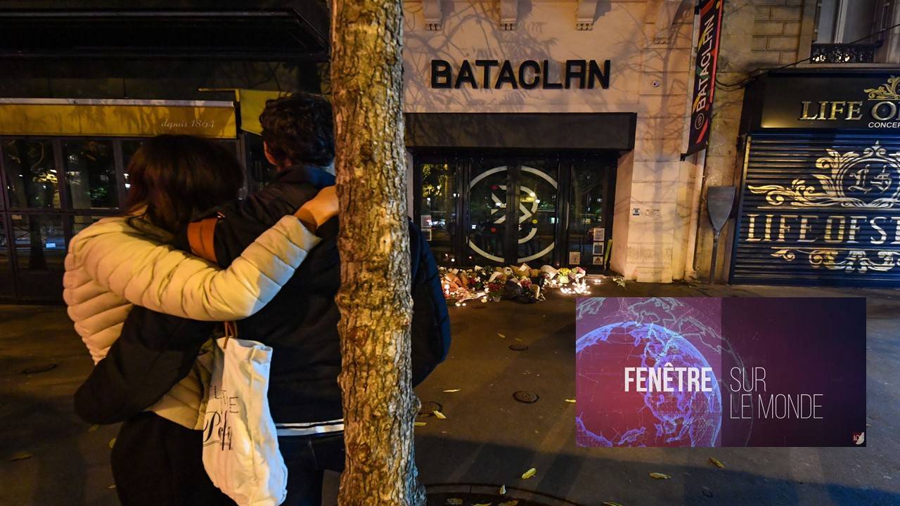 Recueillement devant le Bataclan (c) Sipa 00991048_000005