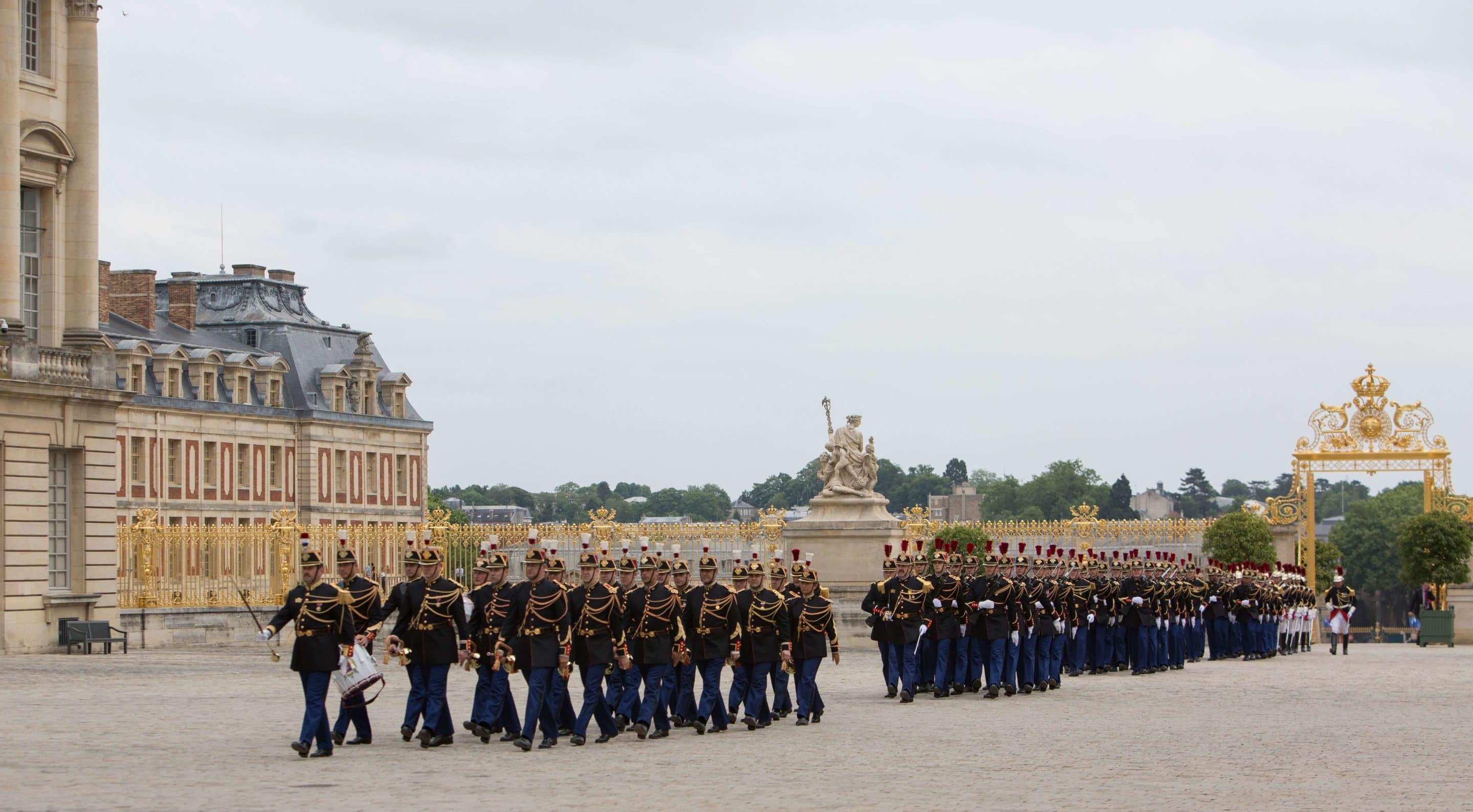 Emmanuel Macron reçoit Vladimir Poutine à Versailles. Pour la grandeur, la République renoue avec la monarchie. Credit:Irina Kalashnikova/SIPA/1706011631