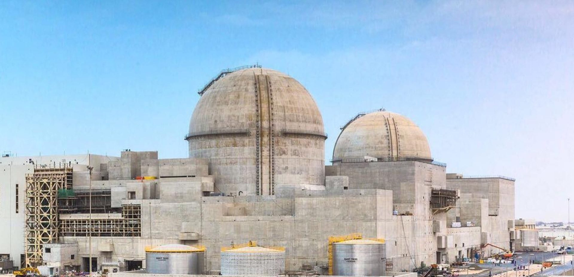 Construction de l'usine nucléaire de Barakah. c : Wikiemirati