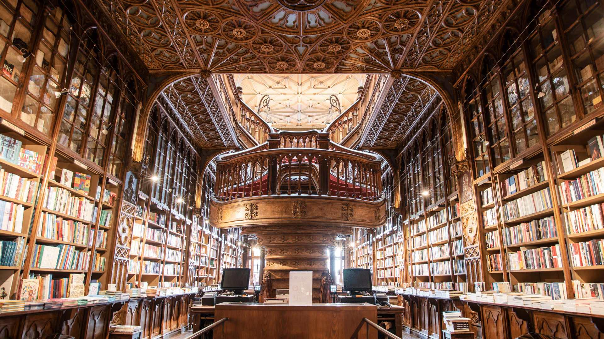 Librairie Lello et Irmão à Porto, Portugal (c) Unsplash