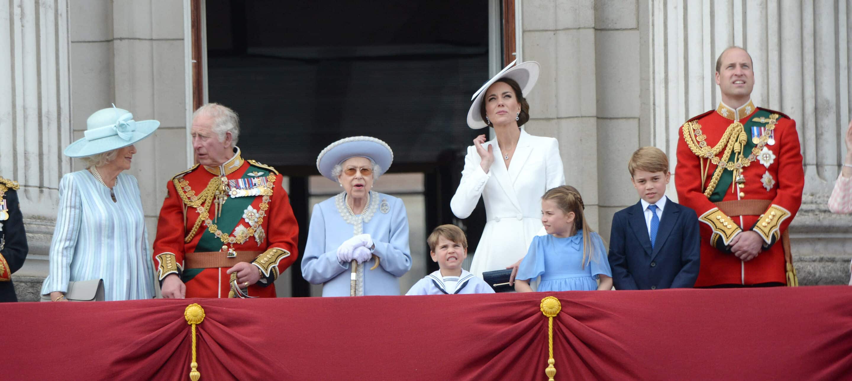 Fait unique dans l’histoire du Royaume-Uni : quatre générations réunies au balcon
Crédits: Alpha Press/Shutterstock