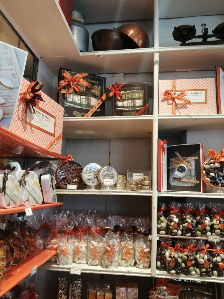 À la mère de famille, le paradis des gourmands À la mère de famille, le paradis des gourmands