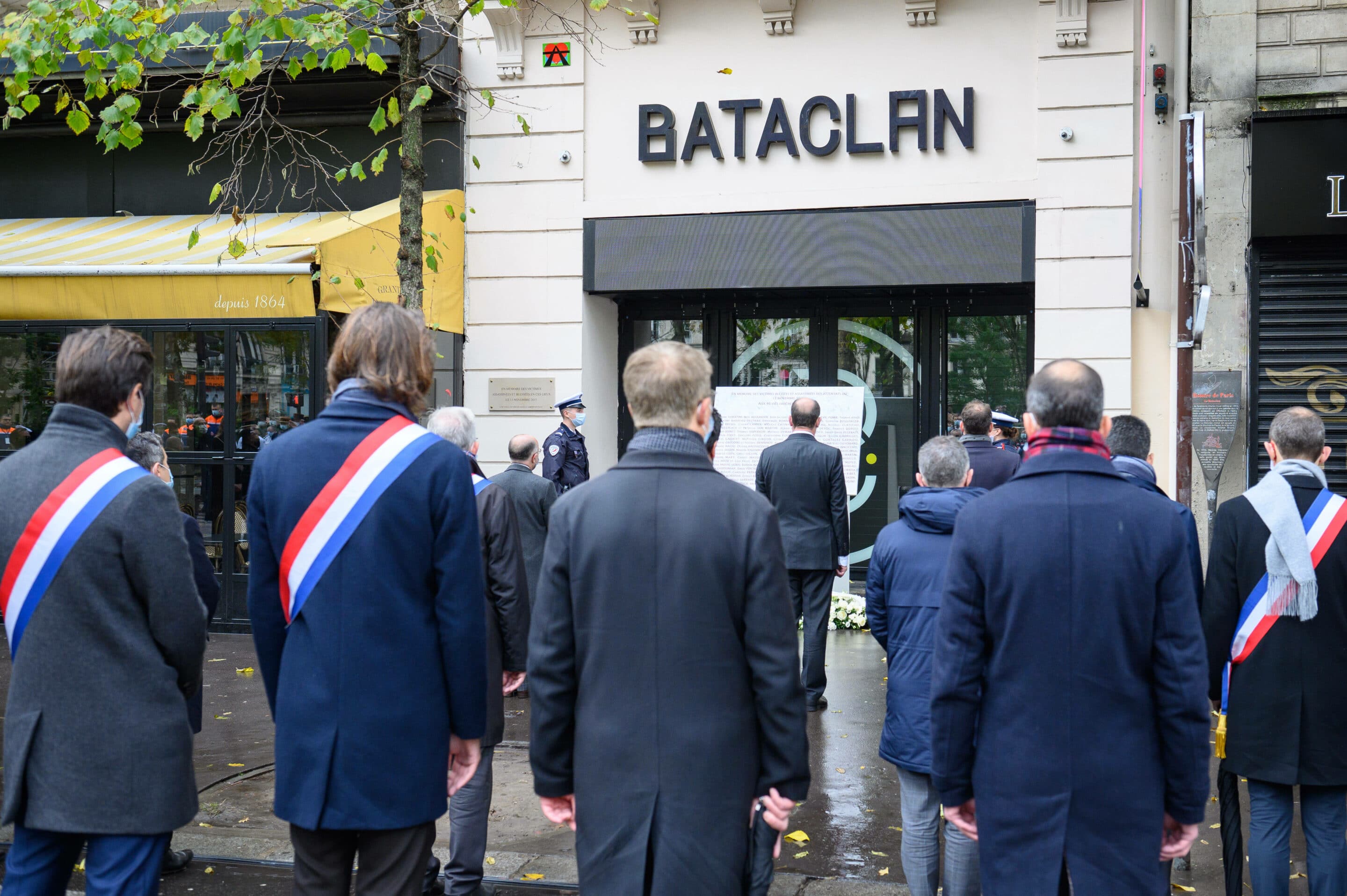 Jean Castex rend hommage aux victimes de attentats du 13 novembre 2015.
Crédits: SIPA