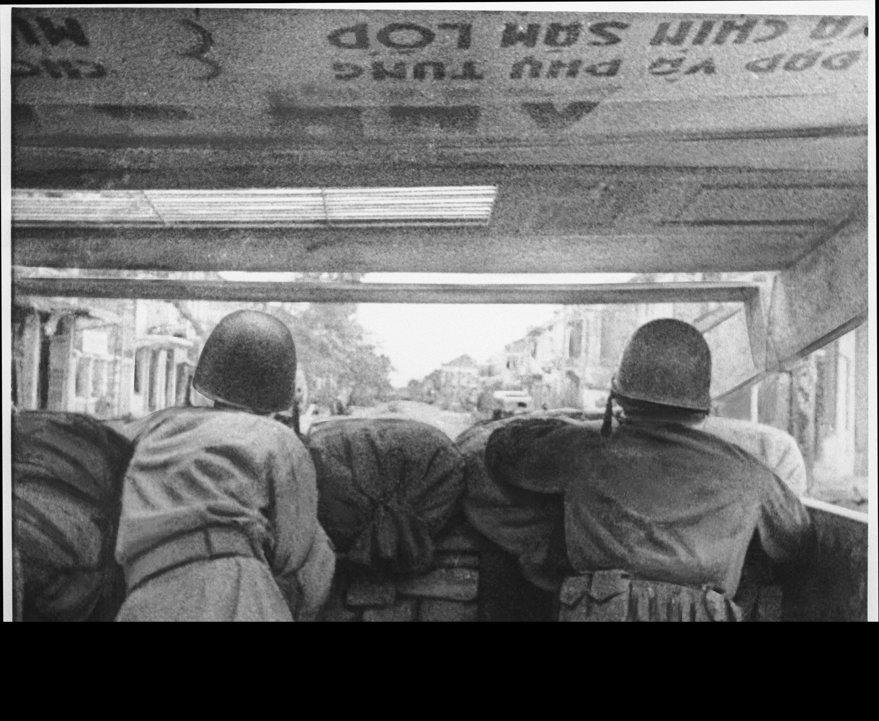 Two soldiers of the French-Indochinese Union army man their guns behind a sandbag strongpoint thrown up in a street of Hanoi, as they fight against Communist Viet Minh forces, on Jan. 24 1947. (AP Photo)/NYOTK/21082479433430//2103231425