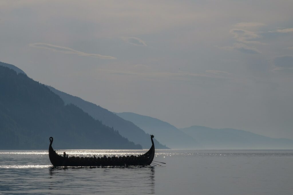Podcast – Les Vikings, de la Scandinavie à l’Amérique. Lucie Malbos Podcast – Les Vikings, de la Scandinavie à l’Amérique. Lucie Malbos