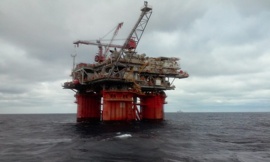 Pétrole, le vrai nerf de la guerre Pétrole, le vrai nerf de la guerre