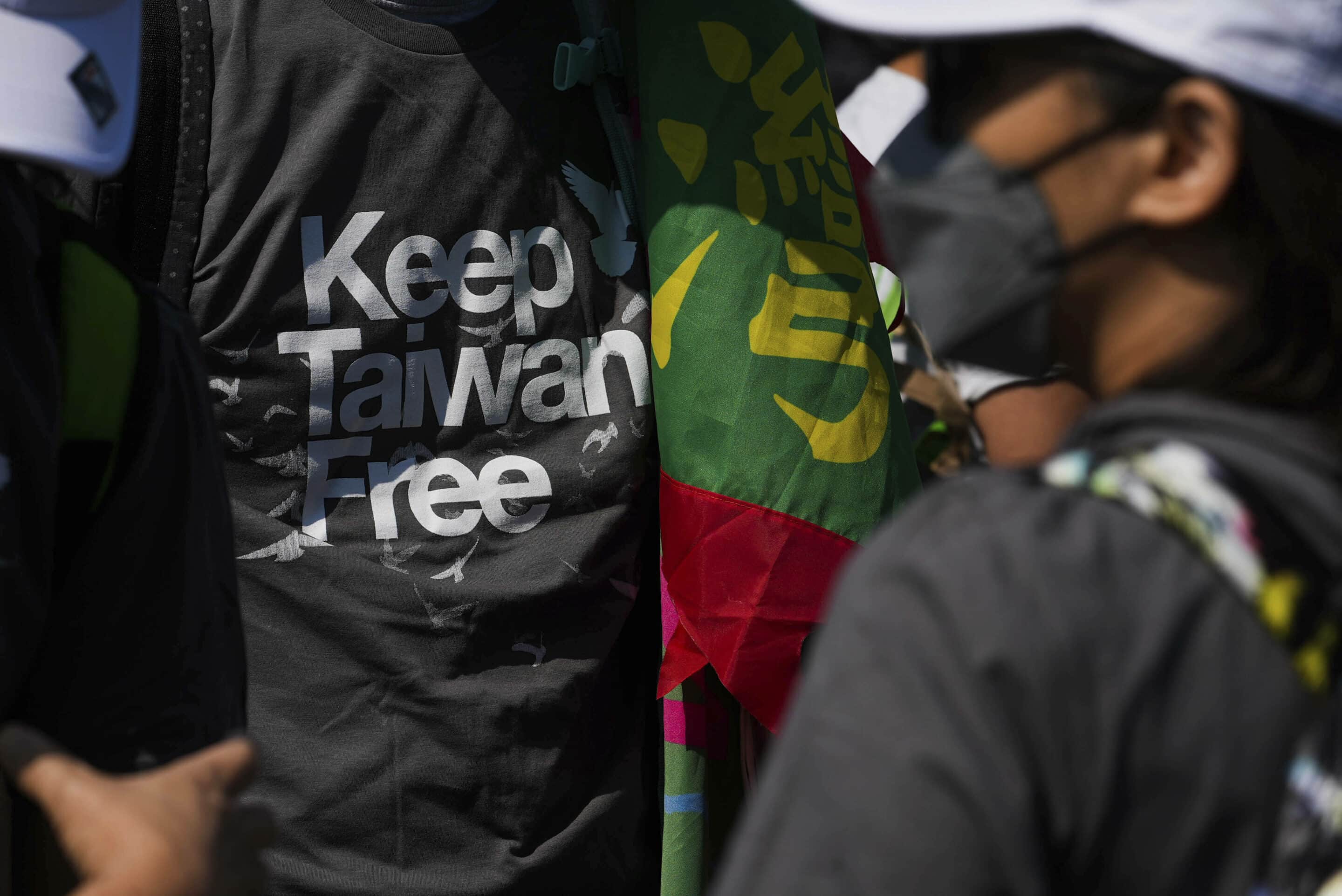 Photo by: John Nacion/STAR MAX/IPx 2022 9/17/22 People are seen protesting against China's aggression towards Taiwan outside the Chinese consulate in New York City, USA on September 17, 2022./IPX/22260721680622//2209172210