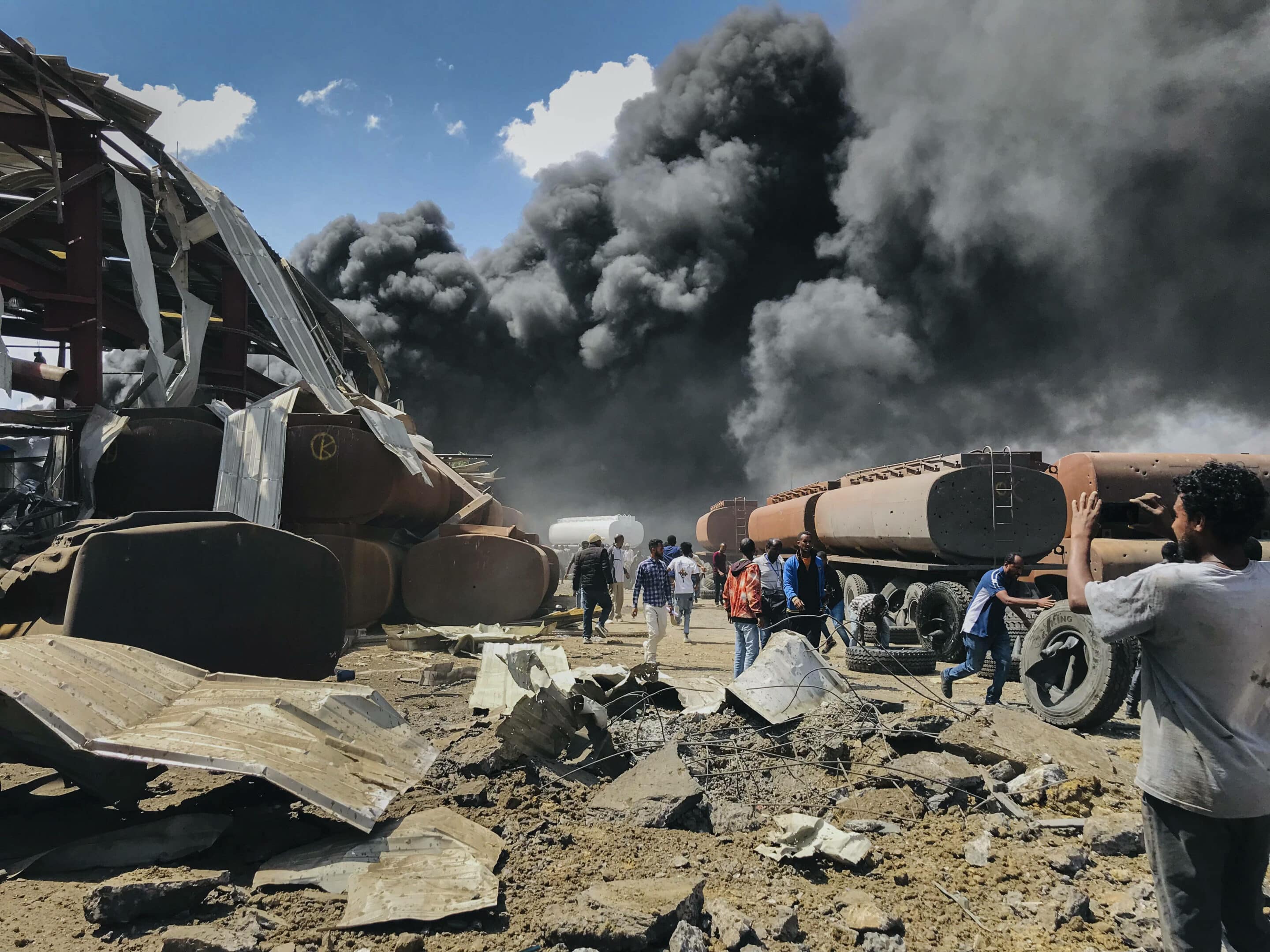 Incendies sur les lieux d'une frappe aérienne à Mekele, la capitale de la région du Tigré, dans le nord de l'Éthiopie, le 20 octobre 2021. 
Crédit : /AP/SIPA
(AP Photo, File)/NAI119/21306233354619/OCT. 20, 2021, FILE PHOTO/2111020806