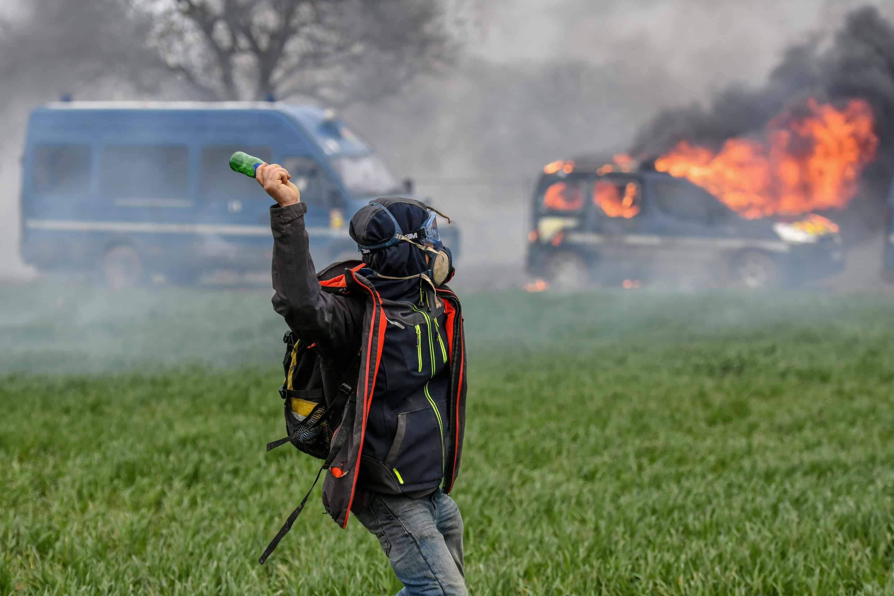 Une enquête sur le creuset de la menace écoterroriste