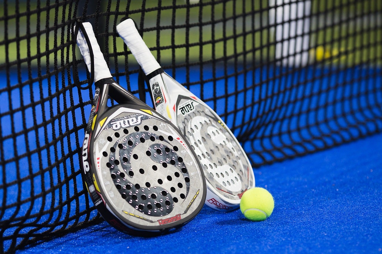 Le padel, nouveau sport des people ?