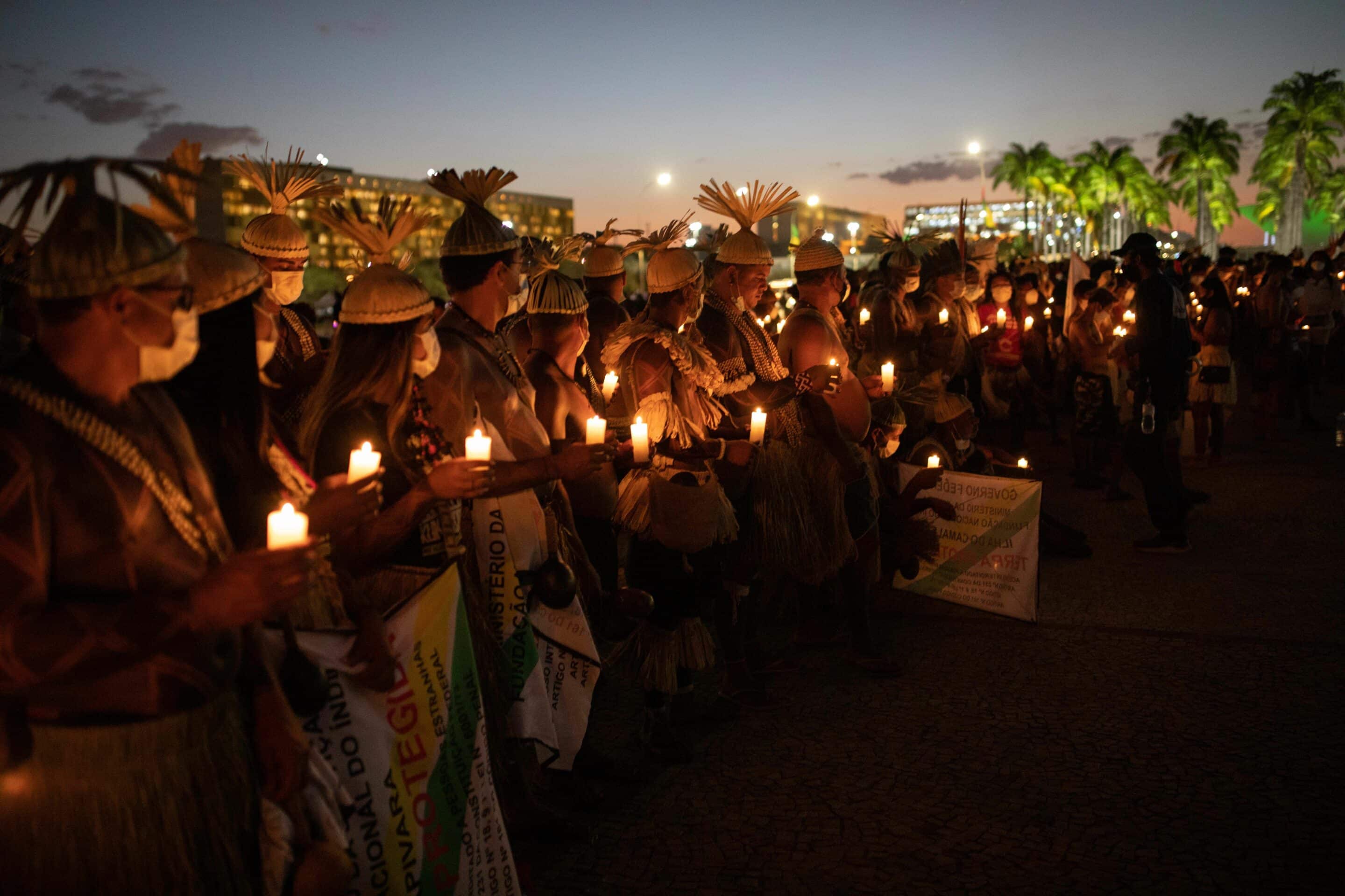 A Brasilia, des Indiens manifestent pour leurs terres. Credit:NICOLAS CORTES / ZEPPELIN/SIPA/2108251218