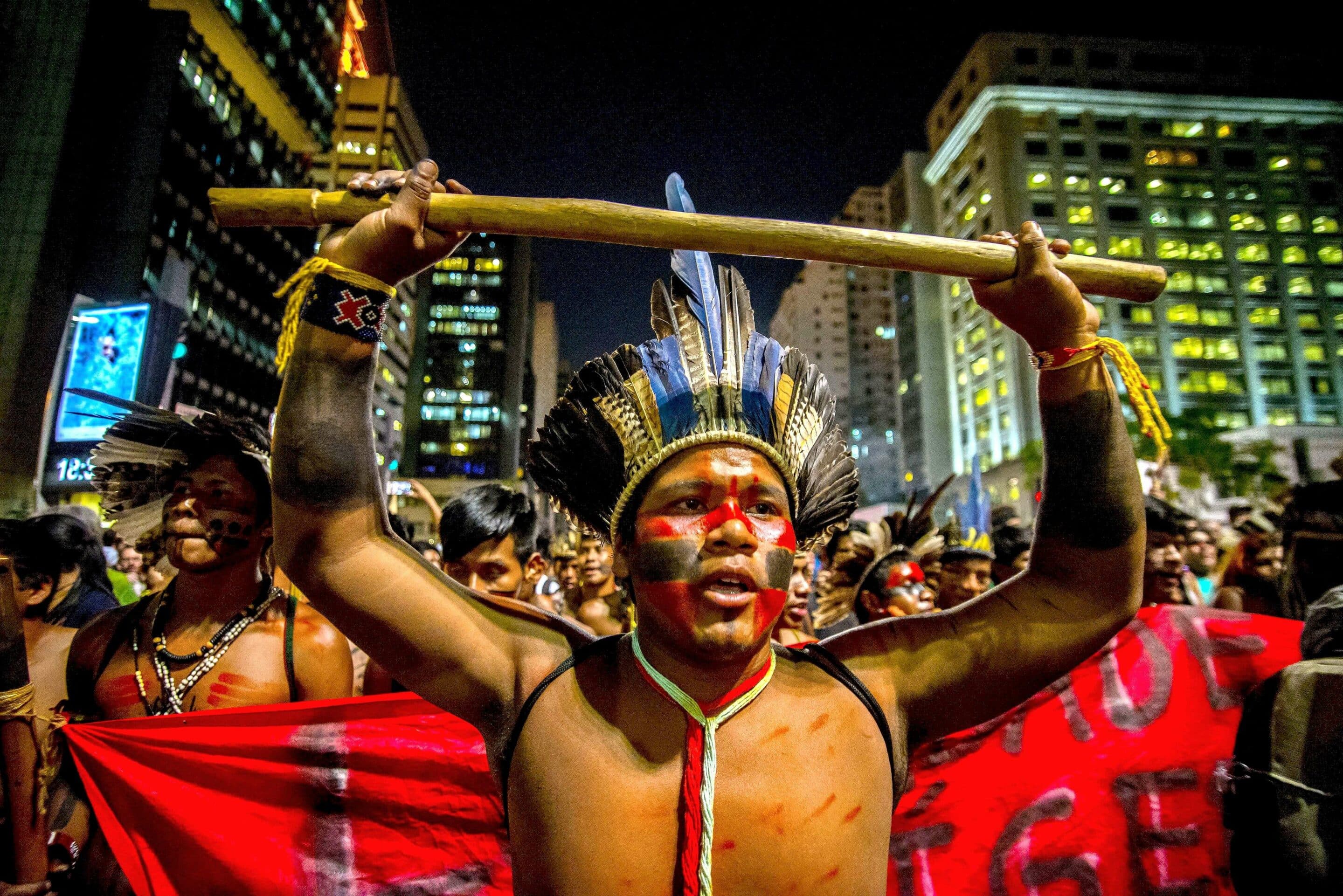 Des manifestants Guaranis à Sao Paulo.
Mandatory Credit: Photo by Cris Faga/REX/Shutterstock (9034076o)