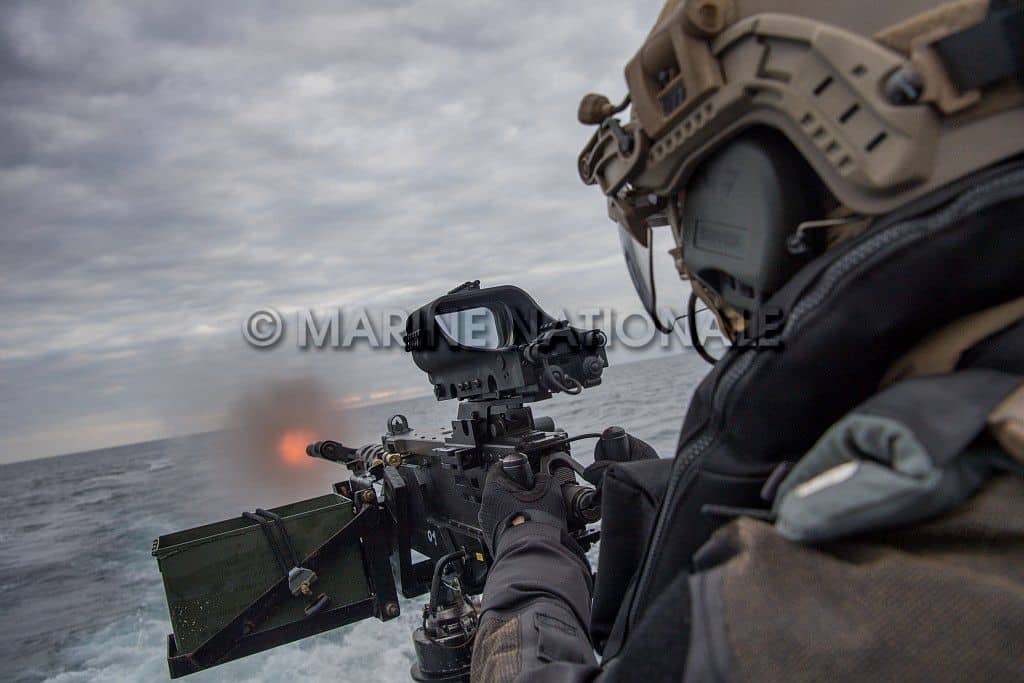 Février 2022, des membres du groupe E du commando Hubert s'entraînent au tir depuis les ECUME (Embarcation
commando à usage multiple) au large de la presqu'île de Saint Mandrier.
©Jonathan Bellenand/Marine Nationale/Défense