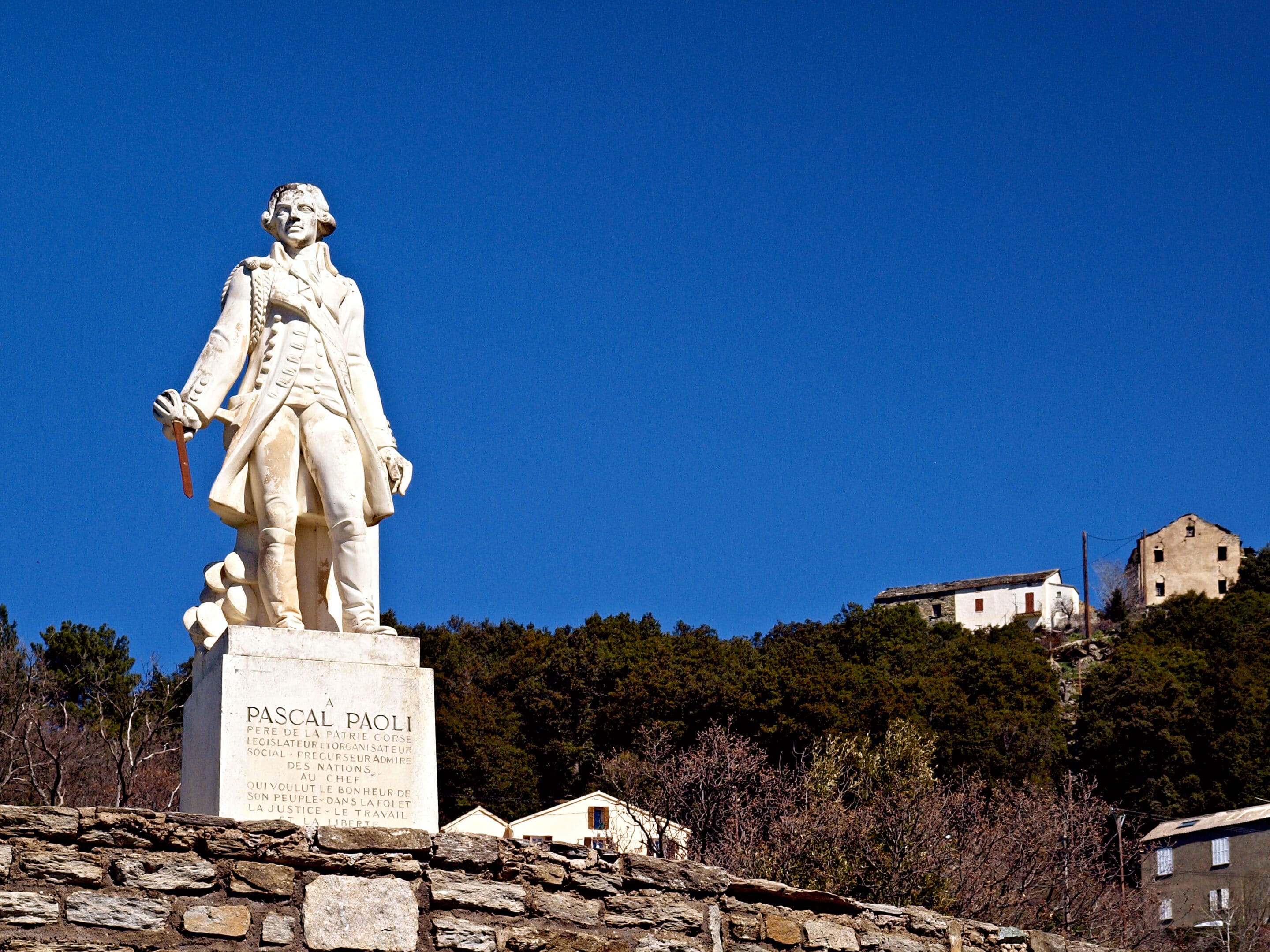 « L’angoisse des Corses est quasiment d’ordre anthropologique ». Entretien avec Paul-François Paoli