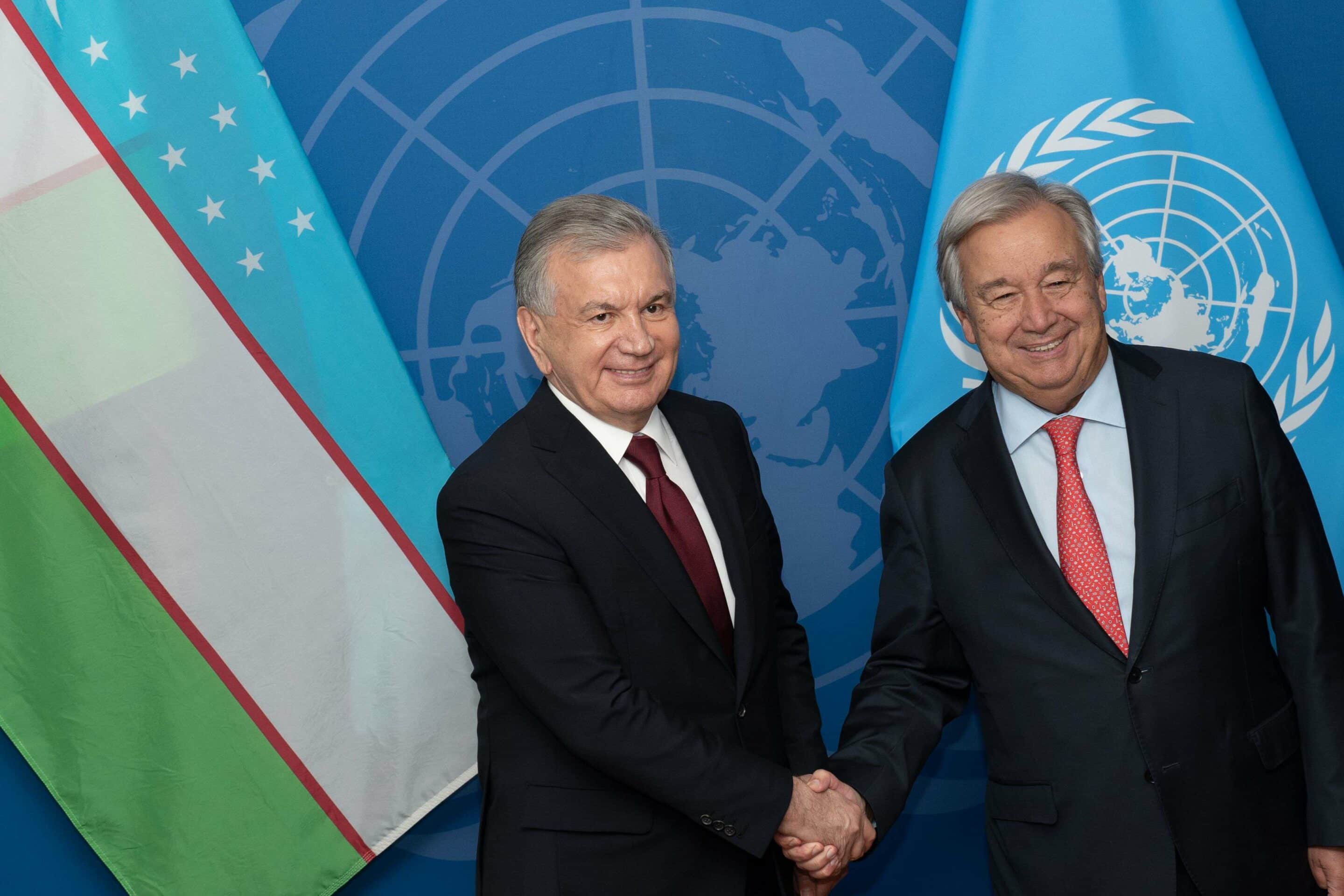 Mirziyoyev, président de l'Ouzbékistan, et Guterres, Secrétaire Général de l'ONU. Credit: Photo by Derek French/Shutterstock (14109464aa)