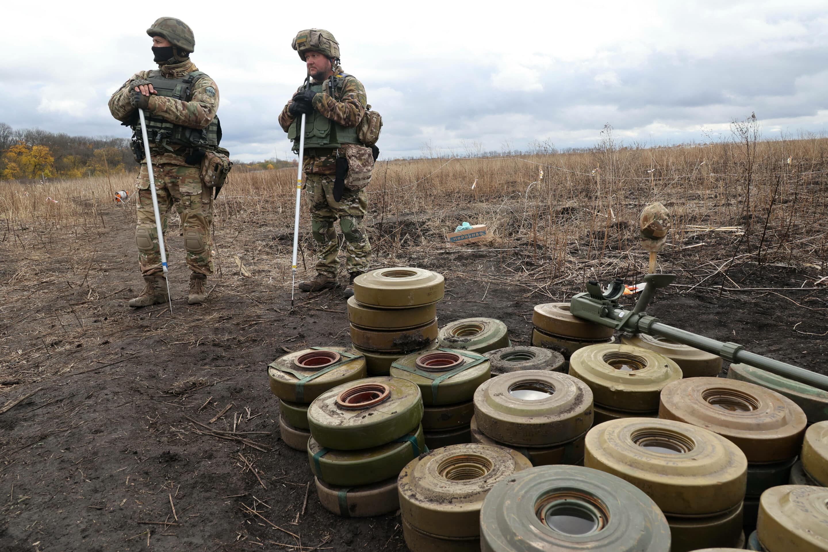 Déminage dans la région de Kharkiv //UKRINFORMAGENCY_ukr06575/Credit:V Madiyevskyy/UKRINFORM/SIPA/2310251555