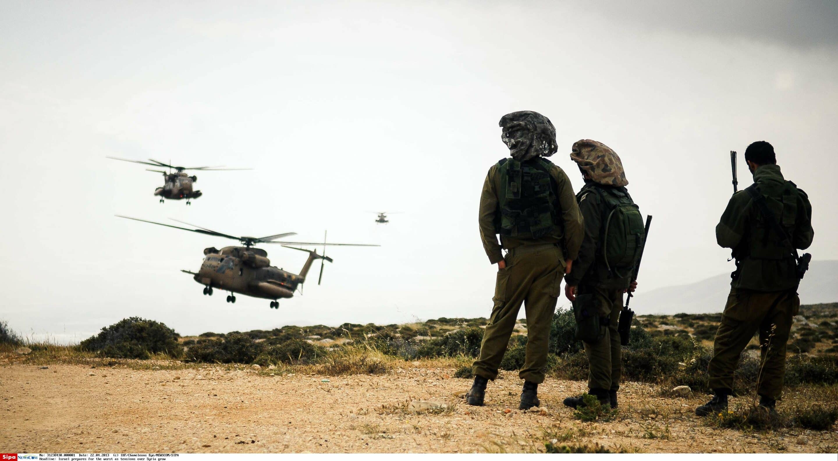 PRIL 22 : Exercice conjoint de sauvetage aérien entre la Brigade Givati et l'Armée de l'air israélienne. Photo par IDF/Chameleons Eye Photo via Newscom/cewitness021893/1305270822